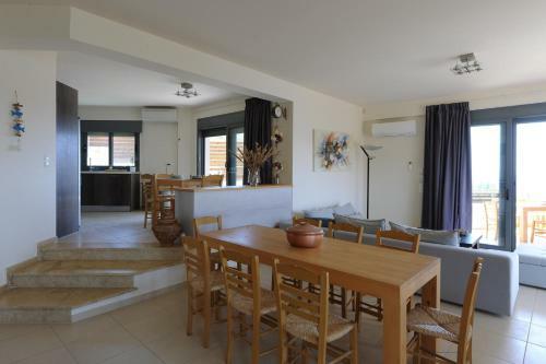 Gorgeous Eco Friendly Seaside Villa Nefeli