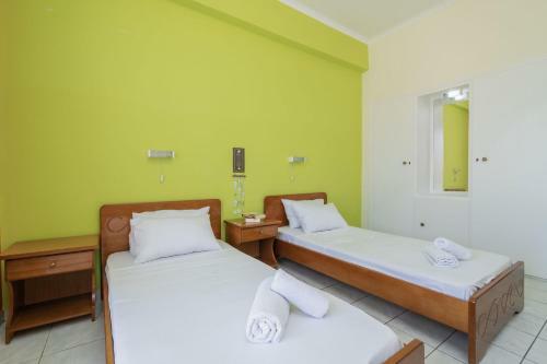 Sunbliss Studios & Apartments