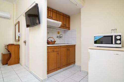 Sunbliss Studios & Apartments
