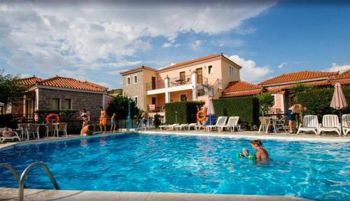 Hostal Room In Studio - Beautiful Studio For 2 People With Outdoor Pool