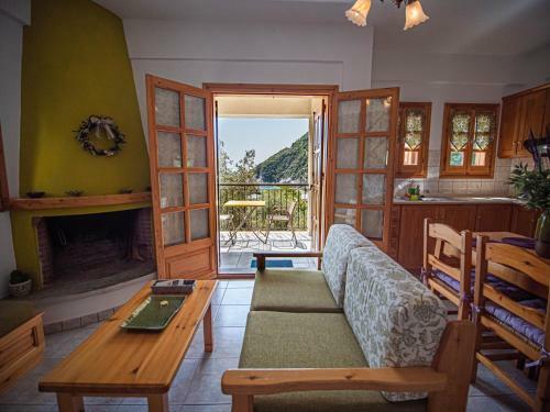 Olive House In Damoucharu With A Sea View