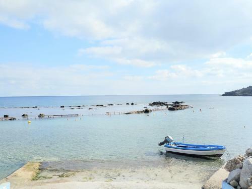 Luxury Apartment With Sea View Near Kallithea