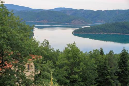 Apartamento Alonaki At Lake Plastira