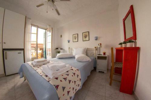 Violetta Apartments