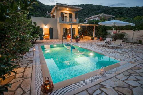 Vasilikos -green Poros Village