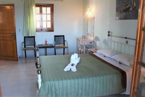 Villa Angela, Seafront Apartments, Almiros Beach