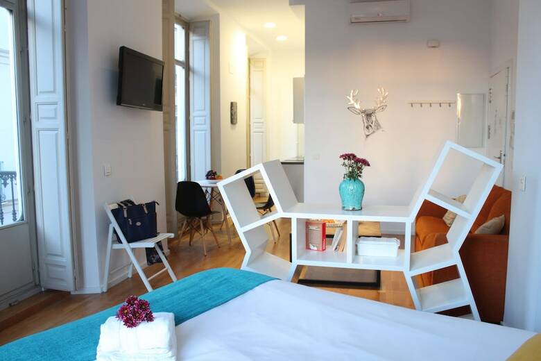 Life Apartments Calder�n