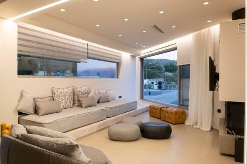 Marion La Lumiere, An Intimate Villa Resort!