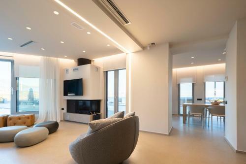 Marion La Lumiere, An Intimate Villa Resort!