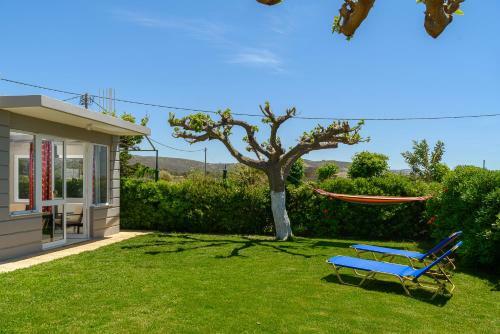 Petrakis Afrathias Garden House