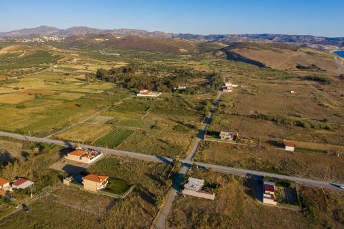 Petrakis Afrathias Garden House
