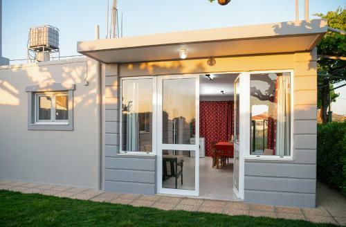 Petrakis Afrathias Garden House