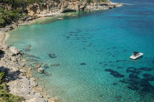 Ploes Luxury Cottages