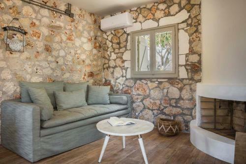 Ploes Luxury Cottages