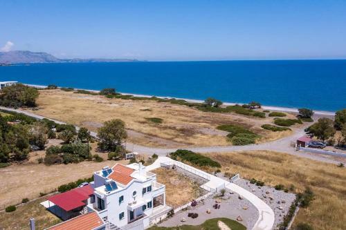Villa Kelly's Beach House