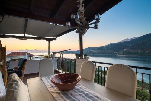 Floating Villa Near Astros Peloponnese