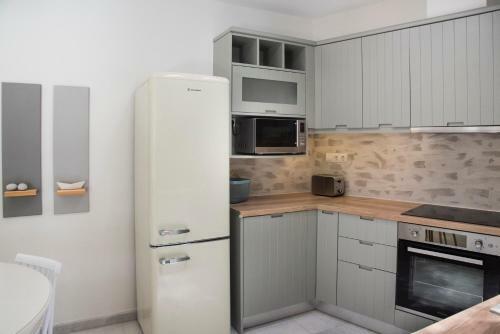 Ciel Brand New Villa With Private Pool In Isterni