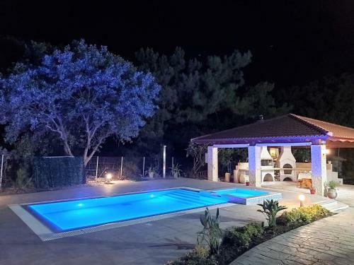 Apartamento Fiore Di Rodi - Private Pool, Jacuzzi And Barbecue