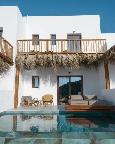 Charisma Hotel And Wellness Suites