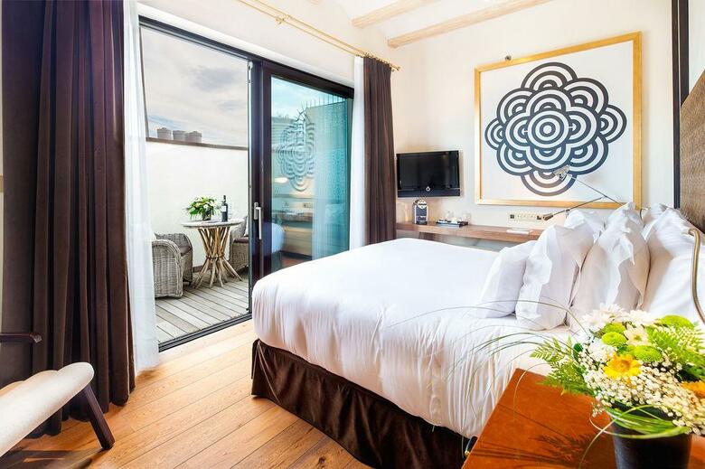 Hotel Do Pla�a Reial G.l.