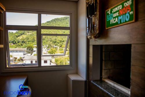 Apartamento Central E Super Bem Equipado Na Pacata Picada Caf�, 4 Pessoas