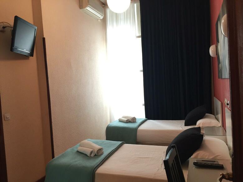 Hostal R�as Bajas