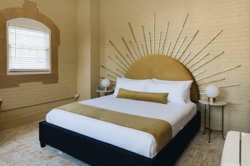 Posada The Golden Hour Suite 201 At The Bellwether Hotel