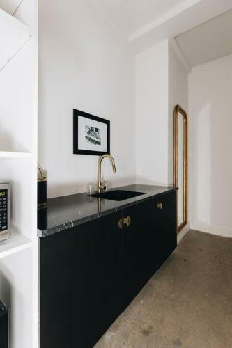 Posada Bellwood Deluxe Suite 108 At The Bellwether Hotel