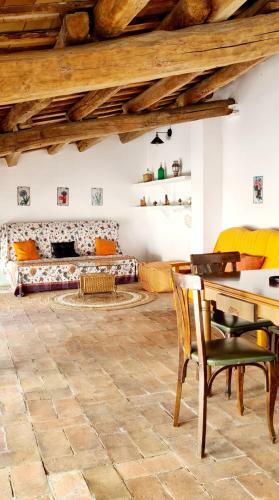 Can Mateuet - House Rental By Season