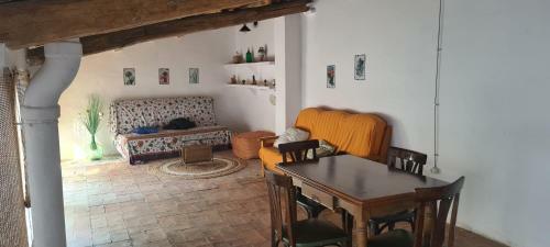 Can Mateuet - House Rental By Season