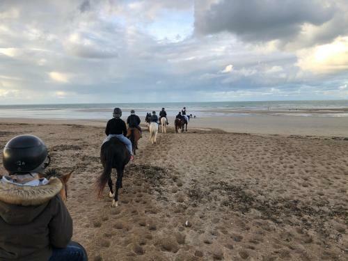 La Plage Au Bout Du Jardin / Sword Beach Cottage