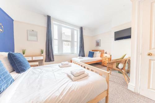Central Location 5 Private Ensuite Bedrooms Great For Work Or Play