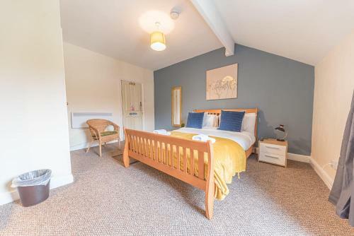 Central Location 5 Private Ensuite Bedrooms Great For Work Or Play