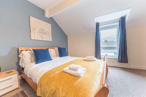 Central Location 5 Private Ensuite Bedrooms Great For Work Or Play
