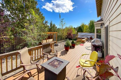 Family-friendly Bend Home With Hot Tub And Yard!
