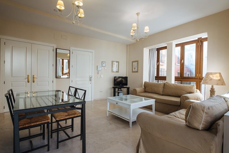 At Apartamentos & Vtv Conde De Torrej�n 10