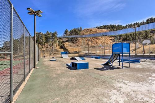 Cozy Lead Home With Gold Mine And Mountain Views!