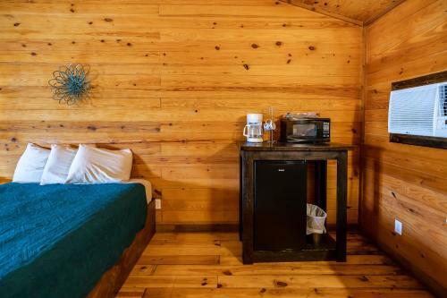 Hotel The Historic Leakey Inn