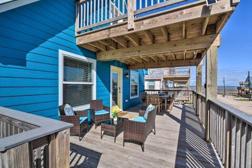 Sun-soaked Texas Getaway With Multiple Decks!