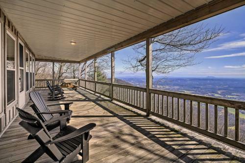 Hillsville Home On The Blue Ridge Parkway!