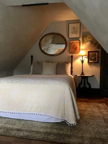 The Historic Morris Harvey House Bed And Breakfast