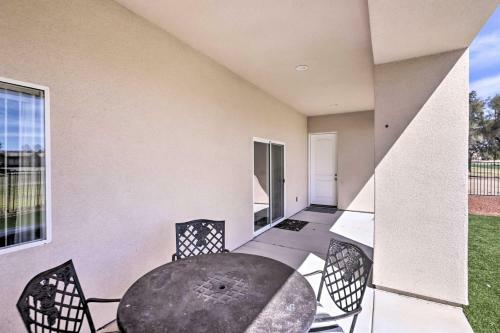 Bright Home With Yard, 4 Mi To Colorado River!