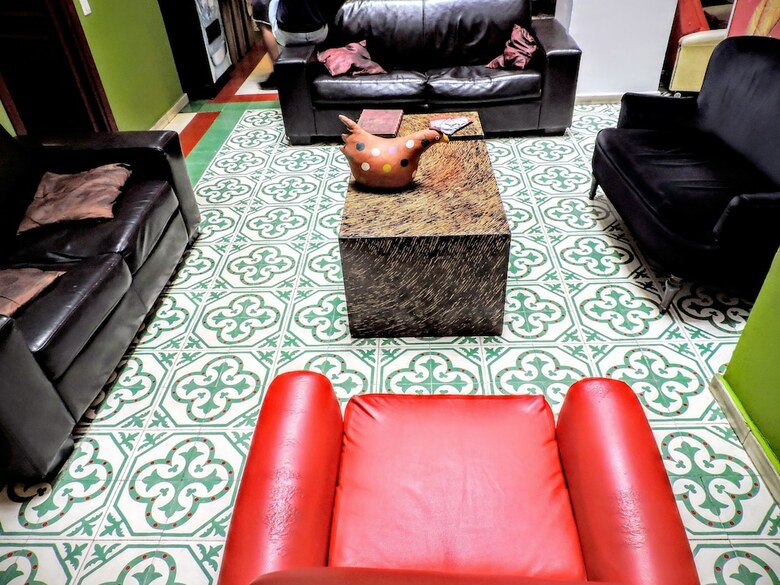 Hostal Home Youth Hostel By Feetup Hostels