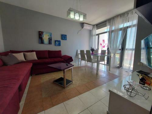 Sea & Sun Seaview Apartments { Fully Equipped }