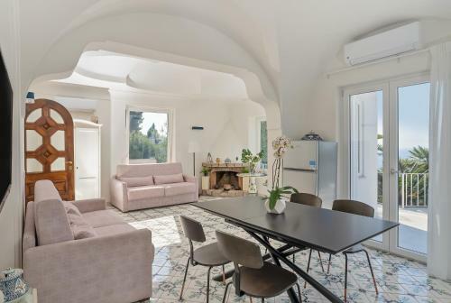 Hostal Capri Blue Luxury Villa Le Tre Monelle