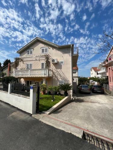 Venice Apartments