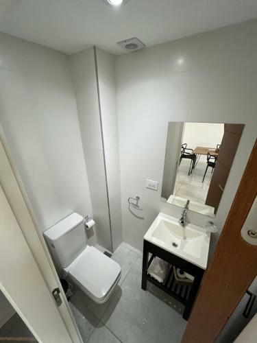 Apartamento Departamento De 2 Ambientes Con Cochera Privada