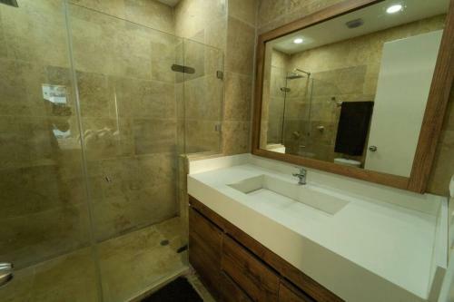 Apartamento Waterfront 2 In Bedrooms Condo Direct Beach Access