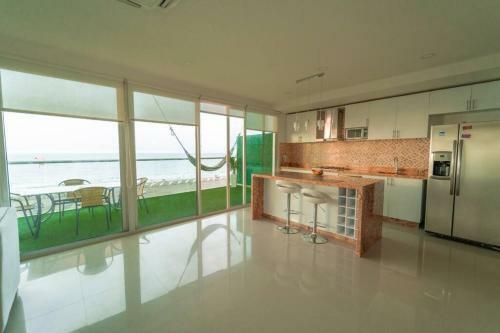 Apartamento Waterfront 2 In Bedrooms Condo Direct Beach Access