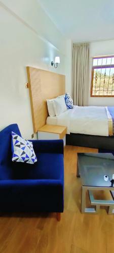 Hays Suites Hotel